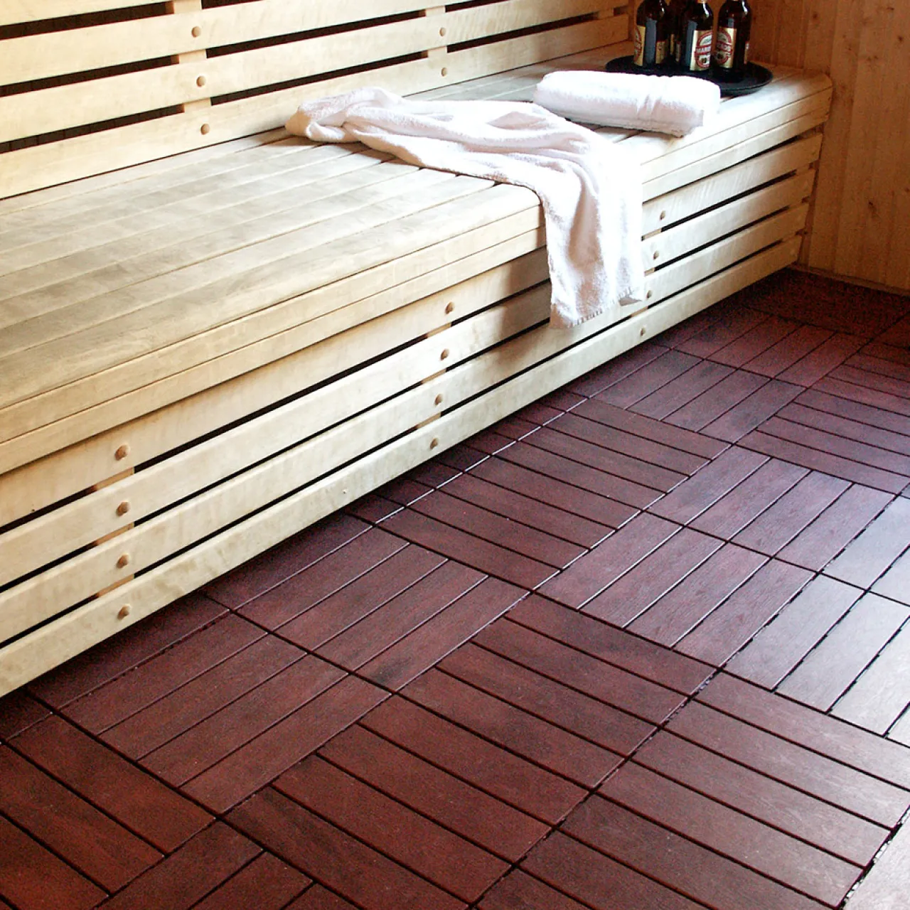 Hestraplattan Woodlook Mahogany Golvtrall för Balkong & Terrass